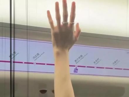 手比脸嫩,轻松逆袭漫画手!
#漫画手#手控党 #变美逆袭 #变美#女生必看