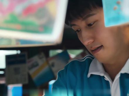 生父与继母去南方追梦,被抛弃的孩子,故乡的炊烟却从未放弃过他 #岁月有情时 #黄景瑜 #贾冰 #新剧来袭 #好剧推荐