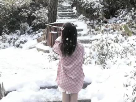 当痛苦大于生命活着就没有任何意义 痛苦是割不断的我的疤淡了又添新的.