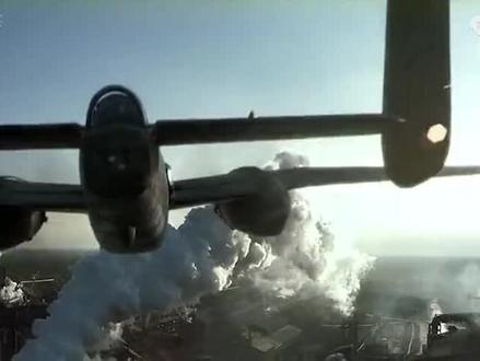 日本偷袭珍珠港后,美国进行报复,轰炸日本,使日本结束了二战。