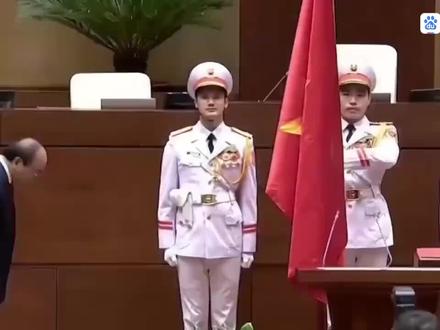 越南国家主席阮春福为何辞职?