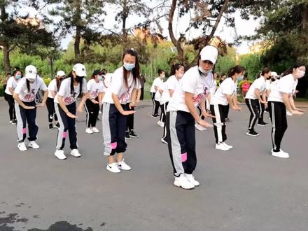 广场舞《波卡波卡》动感DJ舞曲,时尚新颖舞步,好听好看