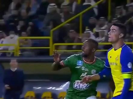 曝C罗不满沙特联赛管理层,欲今年夏天回归曼联!#C罗 #曼联 #沙特联赛