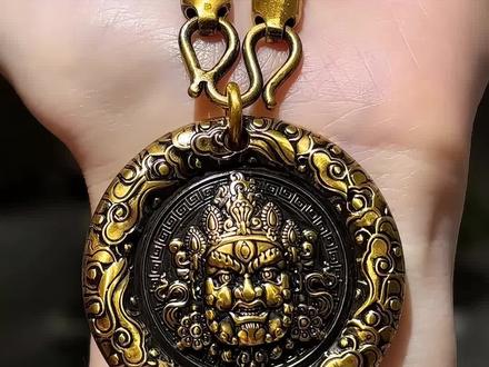 谁说男生不需要礼物和惊喜? 金主给老公定制300多克的黑金黄财神套链,太帅气啦!#鲁班金坊珠宝 #济南打金 #黄金 #黄金项链 #黄财神吊坠 @鲁班金坊珠宝 @鲁班金坊珠宝私定甄选(苏州店) @鲁班金坊严选黄金 @鲁班金坊·王师傅高端首饰定制 @鲁班金坊苏州店