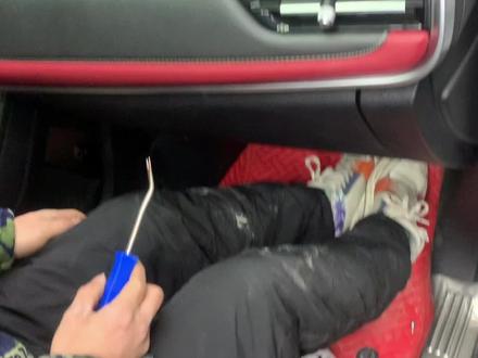 奇瑞瑞虎5x瑞虎7瑞虎8中控显示屏屏拆装教程,安装安卓系统车机360全景影像#瑞虎 #瑞虎5x #瑞虎7 #瑞虎8