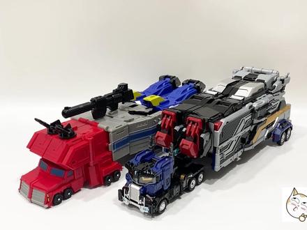 炫卡斗士W 玄铁战神W VS 变形金刚 擎天柱