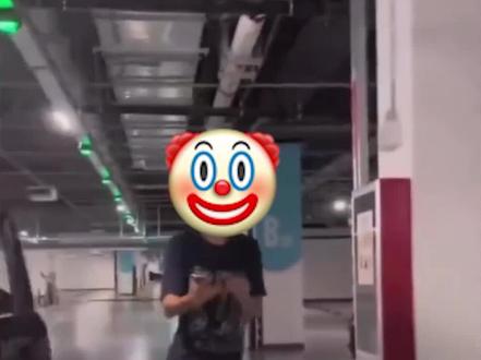 前有八戒说车一脚干爆柯尼塞格,后有精神小伙一脚定损17万! #精神小伙 #兰博基尼 #超跑