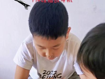 痴迷折纸飞机#f14雄猫战斗机 #认真的样子真可爱 #有趣的折纸手工 #记录孩子的点点滴滴