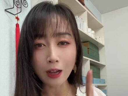 估计品牌方没想到一个环大陆的男演员,一个粉丝量只有一百多万的男演员他的粉丝那么夯,那么燃,那么的魔幻,就算没有周边也给链接买空,单品买空!!
#真实生活分享计划 #郝熠然 #资生堂#资生堂悦薇水乳 #资生堂旗舰店
真实生活分享计划