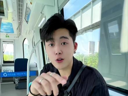 大武汉精神!空轨正式上线终于等到你!#武汉空轨旅游专列正式运行 #武汉空中列车 #武汉空轨 #国庆假期被安排明白了 #空轨