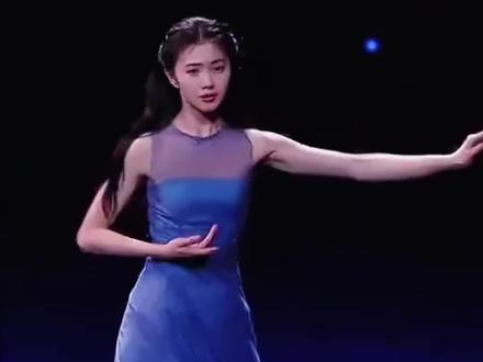 刘浩存春晚舞蹈动态壁纸免费自取!还得是北舞严选。
刘浩存壁纸|刘浩存动态壁纸|刘浩存锁屏壁纸|刘浩存舞蹈壁纸|刘浩存跳舞壁纸
#刘浩存壁纸 #刘浩存动态壁纸 #刘浩存春晚舞蹈壁纸 #刘浩存跳舞 #剪映