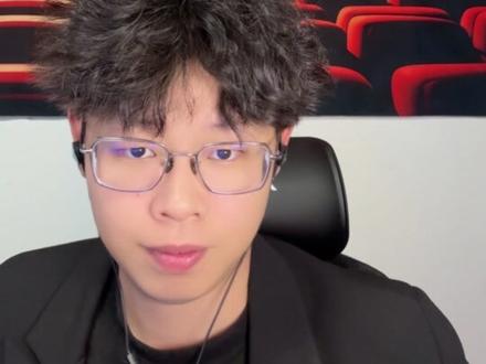 在一起需要两个人同意,但分手只要单方面。 表演专业逐帧解析周柯宇、陈妍希演技!《狙击蝴蝶》分手哭戏!姐弟恋能否走到最后?!#表演专业逐帧解析 #周柯宇 #陈妍希 #狙击蝴蝶 #抖音精选