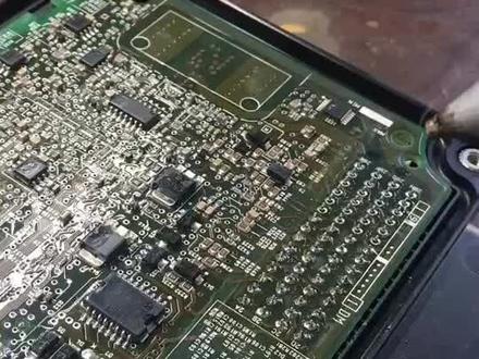 马自达六 动力控制模块报p0606 处理器故障码维修中……