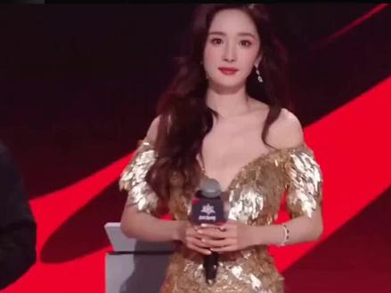 #杨幂与白鹿默契互动,Al视频越来越漂亮啦!