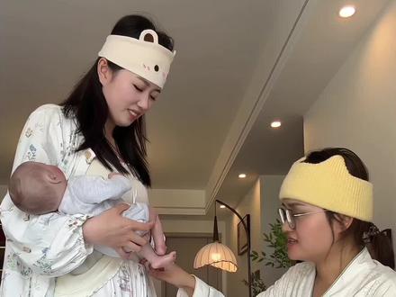 过来人真心劝一句:妊娠纹护理一定要提前做!
孕妈们一定要早早囤,别等长纹了才着急!
#亲测妊娠纹产品 #孕期日常 #祛疤膏 #可孚 #产后恢复分享