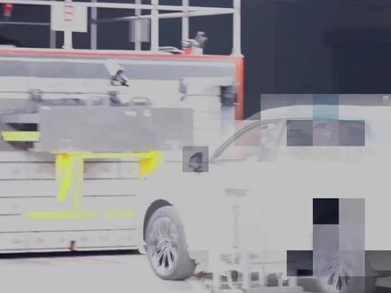 硬汉遇上硬派,没想到这么硬!
“大黑牛”李晨今天18点抖音直播间权益首发,看星光560硬核实力,过硬价格!#李晨#星光560 #全能硬派大空间SUV#硬派大空间星光560首发权益价59800起