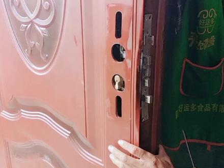 防盗门锁,锁芯坏了,取不出来,应该怎么办?