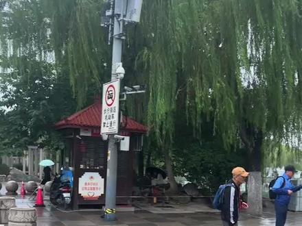 这是我们装修的时候拍的,为什么会变成这样?