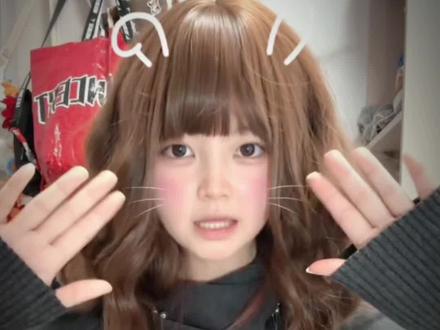 猫猫摇舞蹈挑战 不敢回看 左顾右盼不自然的暗自喜欢~