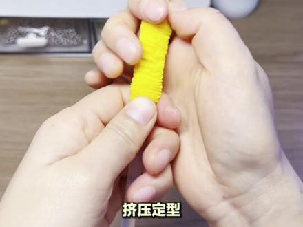 超简单的,扭扭棒元宵节灯笼教程来啦!快给你家孩子安排吧!#扭扭棒手工#元宵节灯笼 #教程#亲子手工 #手工diy