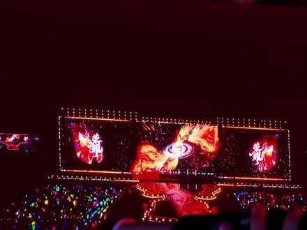 这个歌一出来给我一种TOP要在荣耀之战重组的感觉,咋整这伤感#top登录少年组合 #tf家族新年音乐会 #我们的明天 #荣耀之战 #大屏