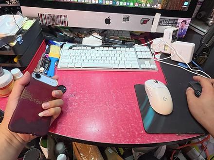 罗技鼠标滚轮失灵,20分钟搞定。 罗技鼠标通病:滚轮失灵、上下滑动乱跳、滚动没反应、段落窜动!
大多是滚轮编码器积灰磨损导致,专业拆解清洁 / 更换编码器,当场修复,手感恢复全新状态。
专业外设 + 电脑维修,罗技、雷蛇等各类游戏鼠标、键盘故障均可维修,电脑清灰、装机、硬件维修全都能做!#罗技鼠标维修 #鼠标滚轮失灵 #鼠标滚轮跳格 #游戏鼠标维修 #鼠标换微动 #青岛修电脑 #外设维修 #电脑维修 #罗技鼠标通病 #鼠标故障修复