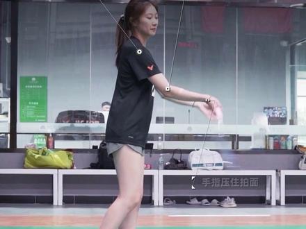 羽毛球的3种发球方式 #羽毛球 #王小羽