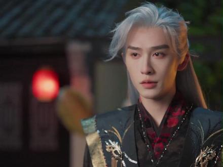 #申浩男 #莉莉崽 #我是反派早逝的白月光 我真没看过难度这么高的穿书白月光本,11年鳏夫黑化开启地狱难度,好美味!