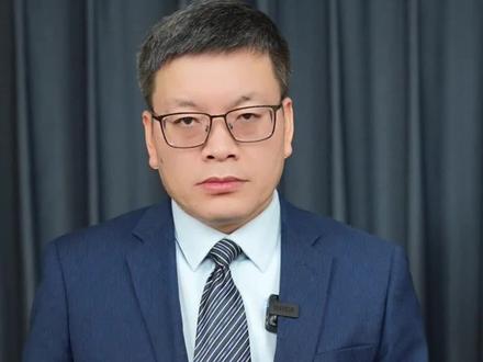 武汉理工毕业生当保安被母校约谈!已被开除,自曝妻子是副教授不嫌自己丢脸,“现在账号被限制了”,本人回应(封面新闻)#攀谈天下 #抖音热评