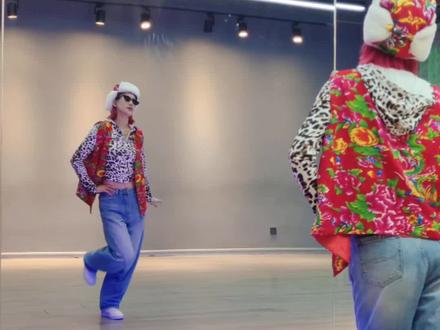 #玉芬啊玉芬你让彪哥好伤心 全网都在玉芬,必须给老铁们安排个教程,一步步教会你#全网都在跳这个舞 #简单易学 #教学分解 #一步步教会你跳舞 @DOU+上热门