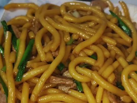 丹东特色美食 超级超级简单的炒叉子
赶紧试试吧