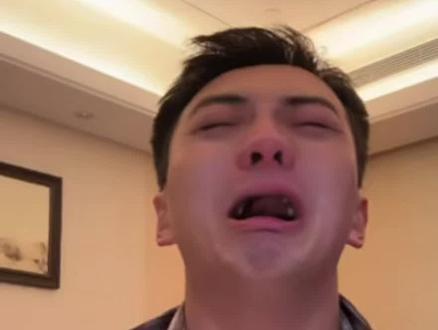 铁柱哭了8万人在看,无限超越班终于录制完了,明天回家了,希望铁柱能好好睡一觉吃点好吃的!#王铁柱 #雪饼猴 #无限超越班 #长春