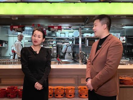 感恩邻居照顾生意,您照顾我们一年生意,我们
3 月 5 日 68 店酱骨头免费吃不限量,欢迎您到店打卡体验#丛林狼酱骨头 #好邻居好食材丛林狼第四非遗酱骨美食节