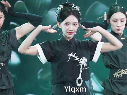 #程潇 《穿林响》舞蹈直拍 头戴三条簪的"女儿侠"又美又飒#抖音华彩传承晚会直播 #抖音华彩传承晚会