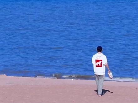 在海边,散步才是正经事#时代少年团 #马嘉祺 #马嘉祺珠海