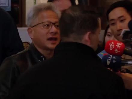 黄仁勋看不上华为韬定律,结果闹了个笑话,被业内专家说不专业 #黄仁勋#英伟达#华为#韬定律#芯片