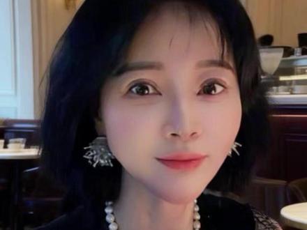 16年,5840天,这是吴宜泽从7岁拿起球杆到站上世锦赛之巅所花的“时间本金”。
台球桌上的厚积薄发,其实是普通人看懂“复利效应”的最佳样本。短期估值300万,长期目标千万级,所以,时间从不辜负长期主义者。
#吴宜泽 #吴宜泽夺冠 #财富认知 #财富思维 #个人投资