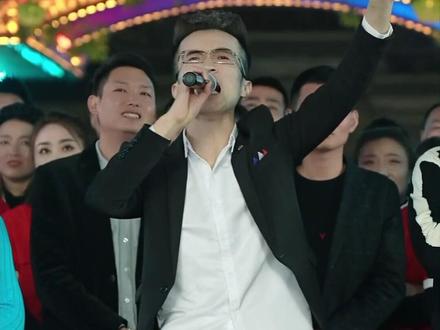 #木森大舞台#周至水街烟火巷子#扶风鱿鱼#户外直播现场 扶风鱿鱼劲爆公鸡舞