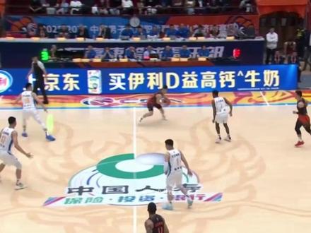 范子铭17分钟攻防拉满,顶薪实力藏不住了! #范子铭 #北京男篮 #cba评球大会 #dou来cba