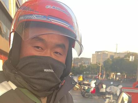 冬天跑单,保暖装备真的太重要了!!淘宝闪购抄作业很难吗?!赶紧把保暖工服安排上,别让骑手冬天跑单跟渡劫似的!同意的扣1,让平台看到咱的“冻感”诉求!#外卖 #骑手 #上海 #淘宝闪购 @抖音小助手