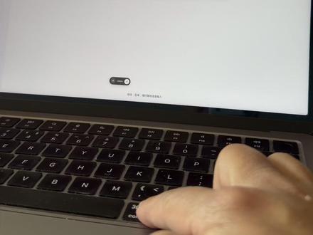 千问电脑版语音输入法,用嘴干活的时代到了 千问电脑版上线了语音输入法,可以在任何输入框里用语音进行输入,又快又准。还能通过语音调用千问的各种能力,直接帮我干活。用了就回不去了。
#千问电脑版语音输入法上线 #千问 #千问电脑版 #千问电脑办公 #Qwen