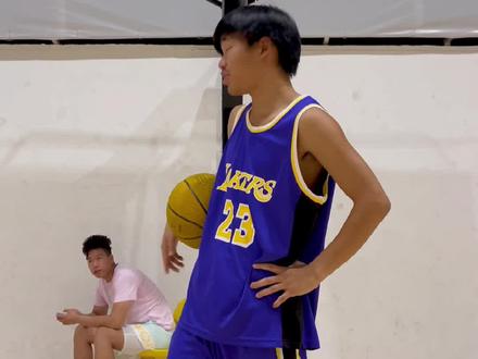 明天下午3:00啊。不见不散。@🌟吴勇豪🤴
