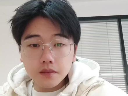 你们跟我去看S13半决赛好吗?
就在青岛,就在你我心中
#青小君 #青岛大学 #404notfound #英雄联盟全球总决赛 #s13全球总决赛