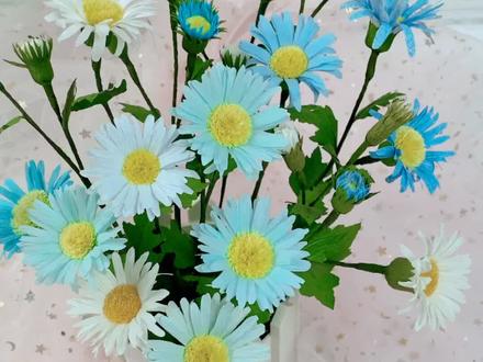 #这个视频有点美 小雏菊的教程,视频有点长,请耐心看完!#我的生活日记 #纸艺花手工制作 @DOU+小助手