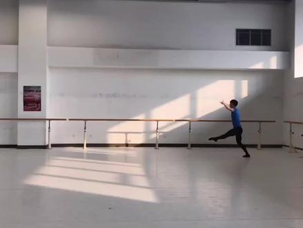 #舞蹈技巧 经典丝滑小连招 话说我当时怎么这么飘😳