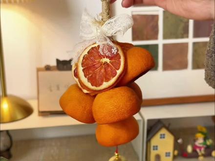 橘子皮的逆袭!🍊手摇铃和装饰画都能diy 橘子皮的N种打开方式,看完再也舍不得扔了。#橘子手工 #手工diy #橙子皮手工 #宝藏生活家企划 #森系花束是春天的散文诗