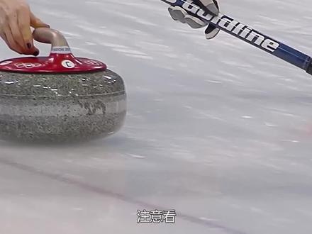 为何冰壶比赛时要不停“擦地”,还要两人操作?最后涨知识了 #科普一下 #涨知识