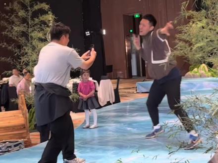"没有出席老乡刘守元婚礼现场?难道吴勇豪退出草根了?"#吴勇豪 #超级草根 #刘守元结婚 #刘守元 #内容启发搜索