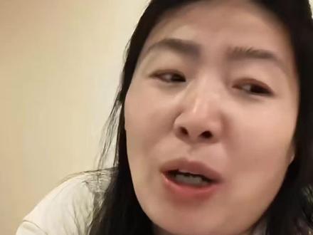 咖喱的粉丝个个高手,脑洞大开,居然撮合大哥和索妮娅妈妈😂#憋住不准笑 #脑洞大开 #咖喱姐 #咖喱姐直播录屏回放