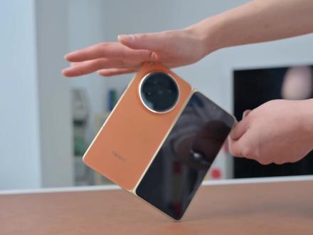 折叠屏对比!OPPO Find N6除了折痕浅还有啥? #oppofindn6 #折叠屏